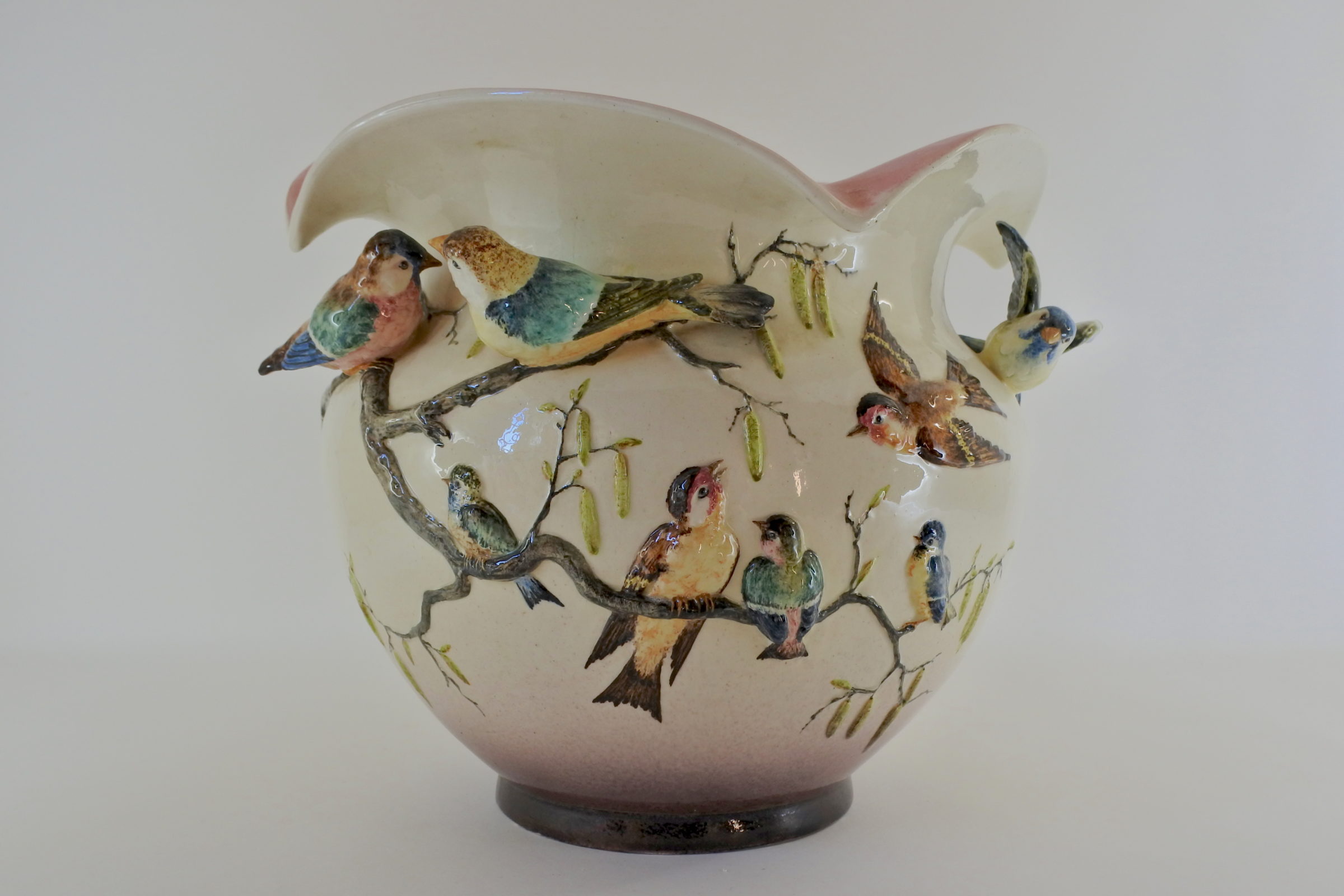 Cache pot Massier in ceramica barbotine con uccellini in rilievo su rami - 2