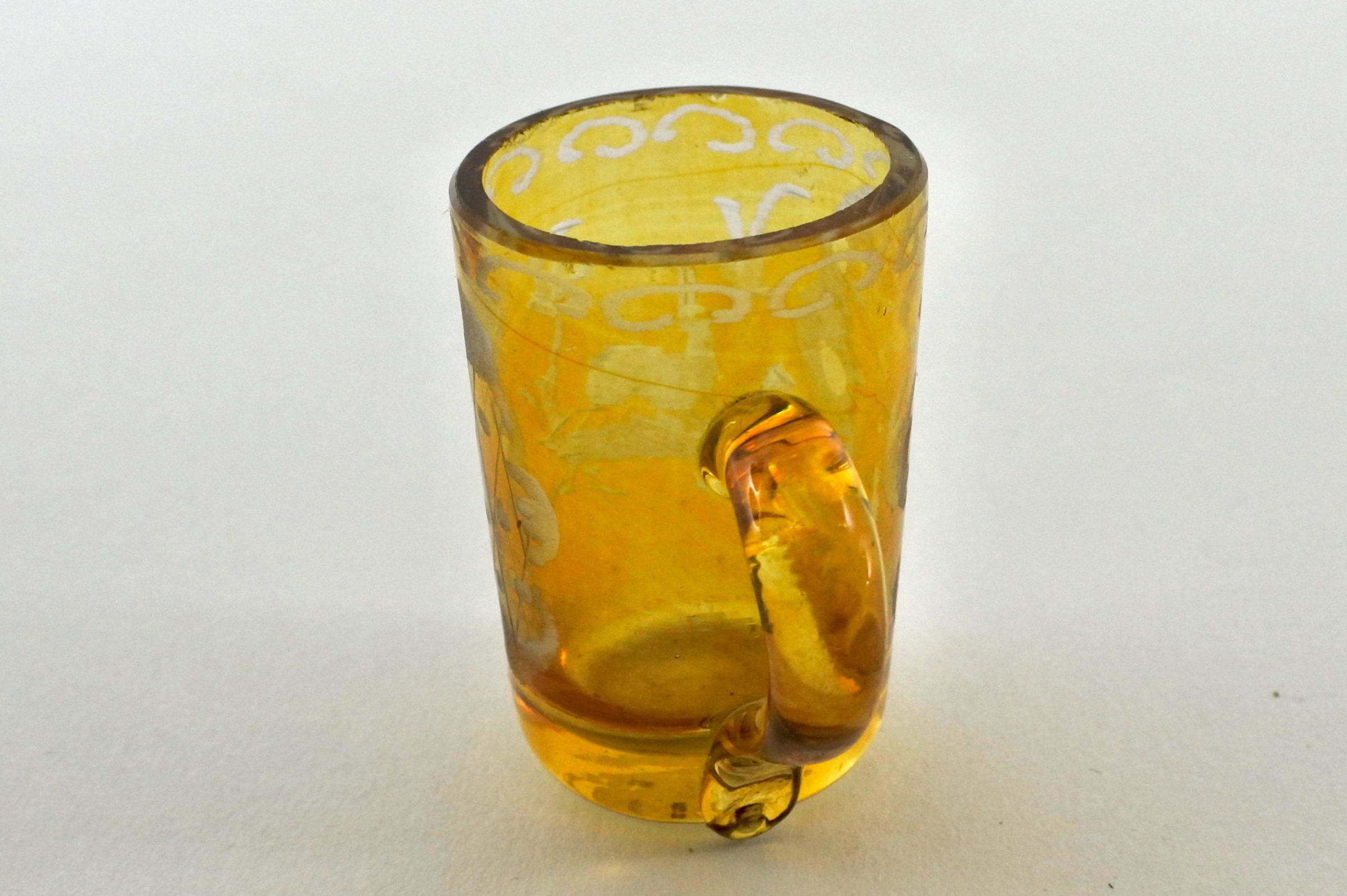 Bicchierino in vetro giallo soffiato e molato - 4
