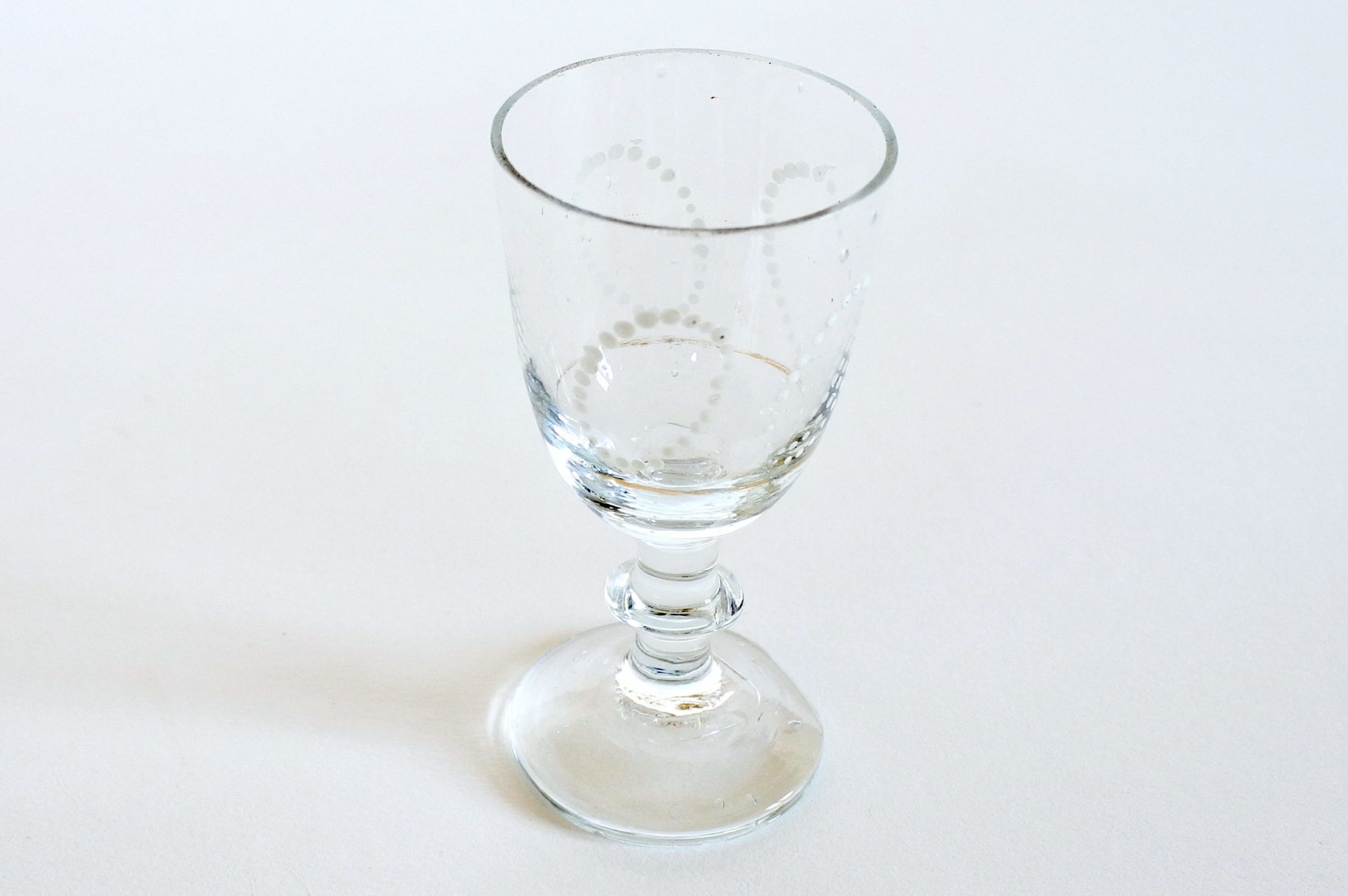 Bicchierino da rosolio a calice in vetro soffiato e smalti - 2