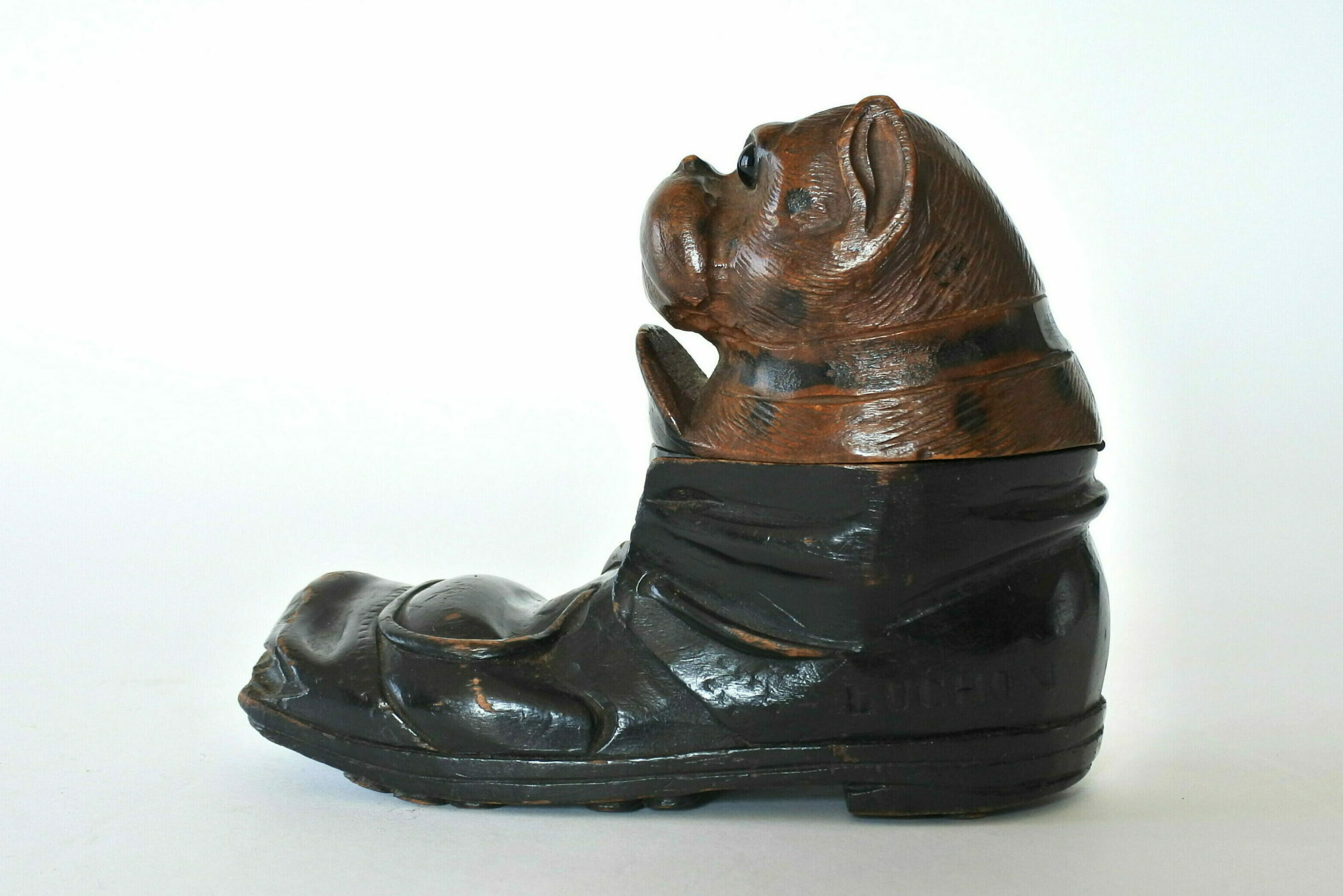 Calamaio in legno scolpito a forma di scarpa con testa di bulldog - 2