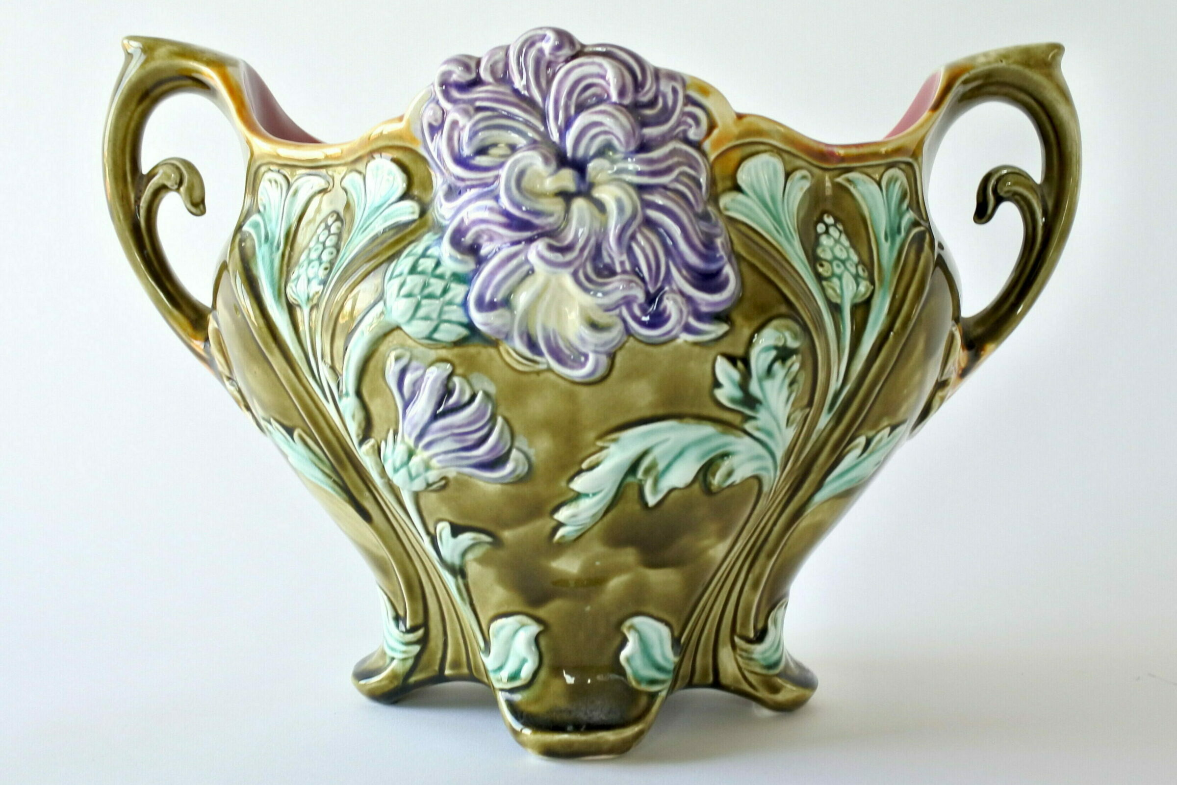 Cache pot in ceramica barbotine decorato con fiori in rilievo