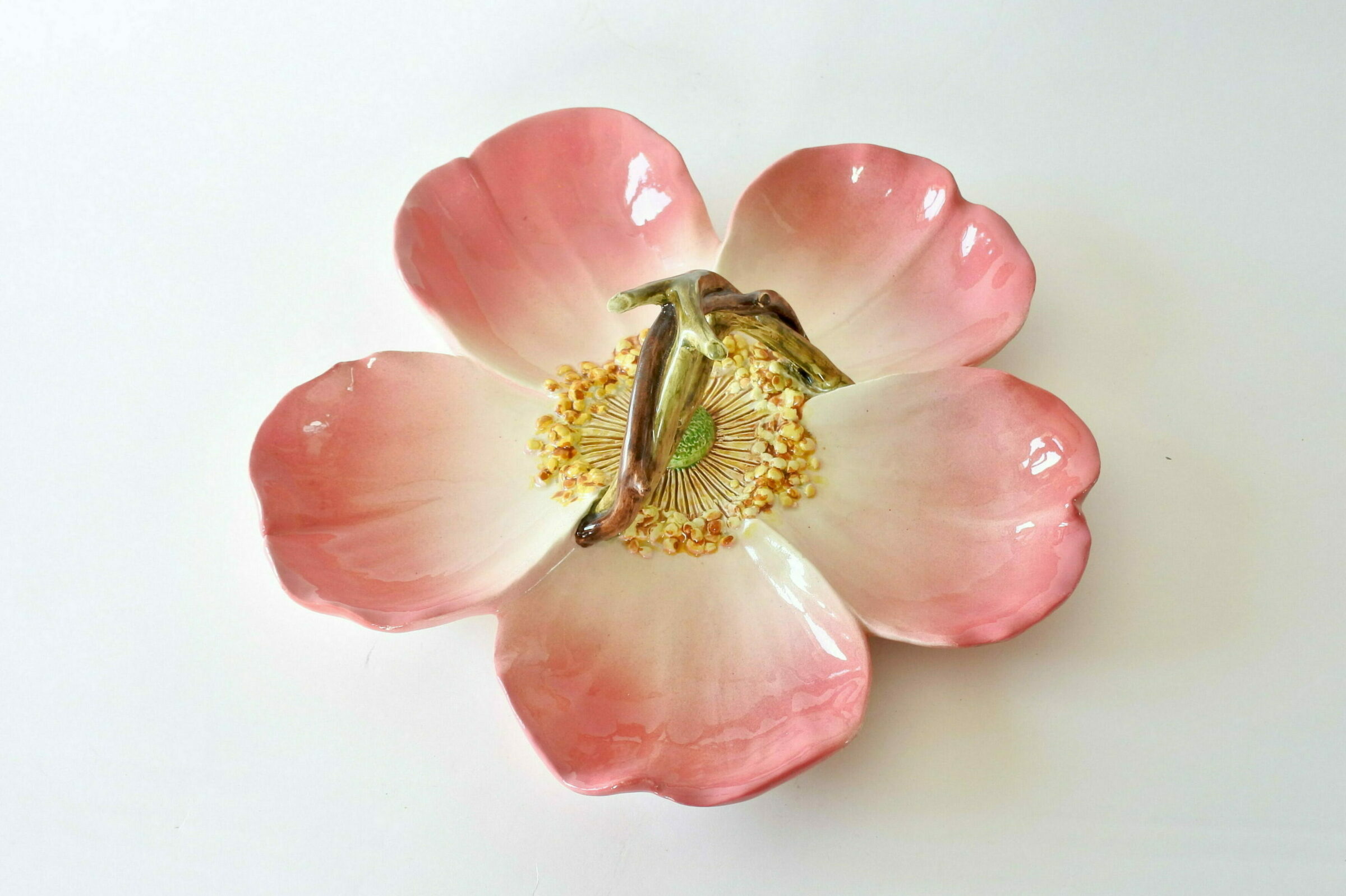 Centro tavola Massier in ceramica barbotine a forma di rosa canina - 2